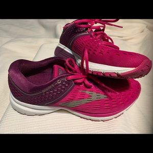 Brooks Ravenna-9 running shoes